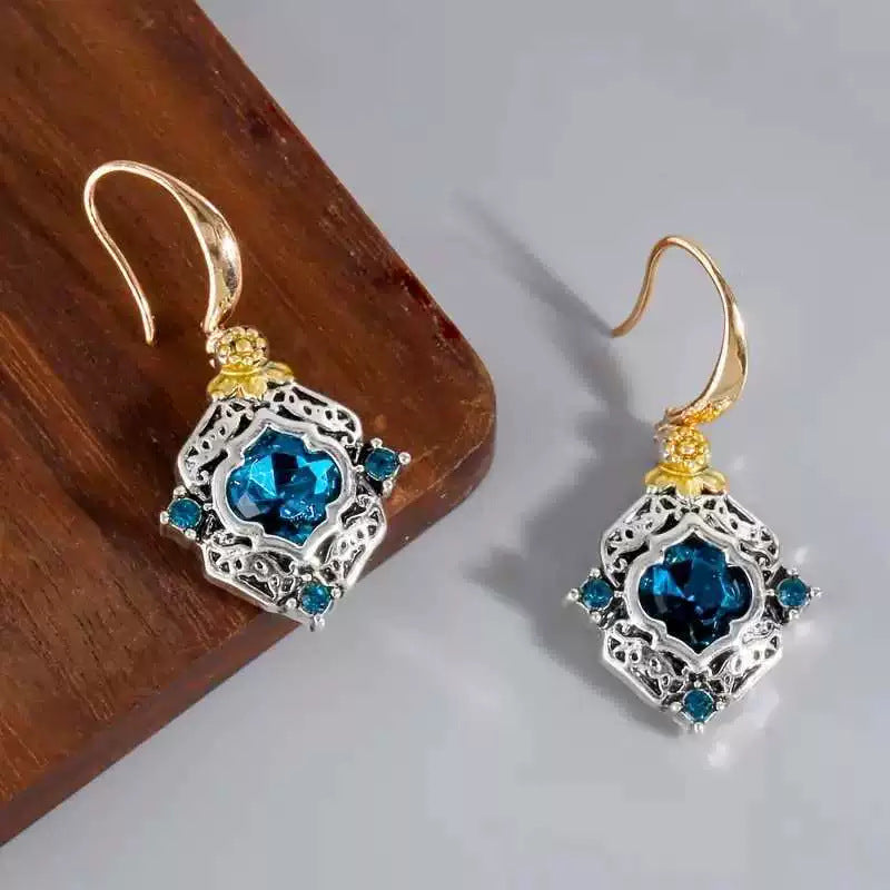 Vintage Sapphire Carved Earrings Women's Light Luxury Court Style